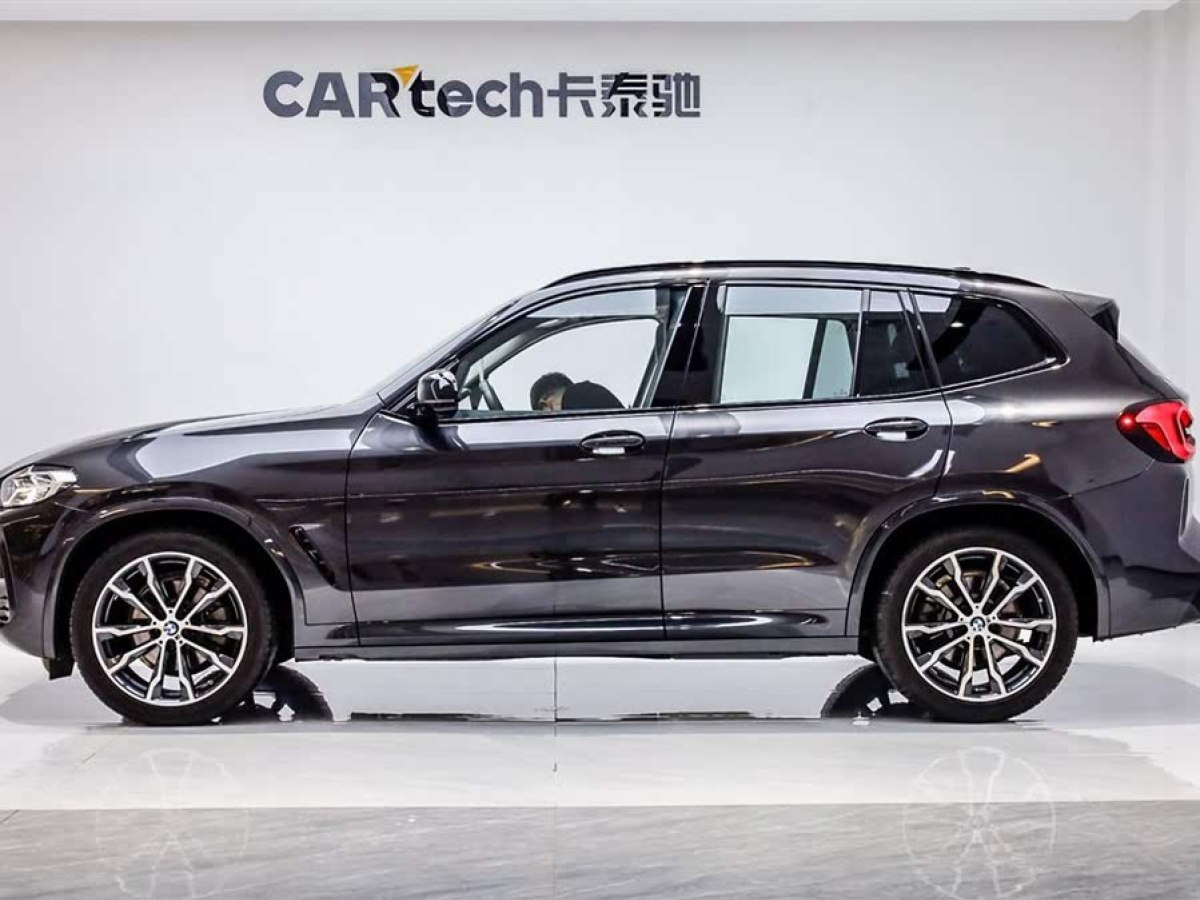 寶馬 寶馬X3  2022款 xDrive30i 領(lǐng)先型 M曜夜套裝圖片