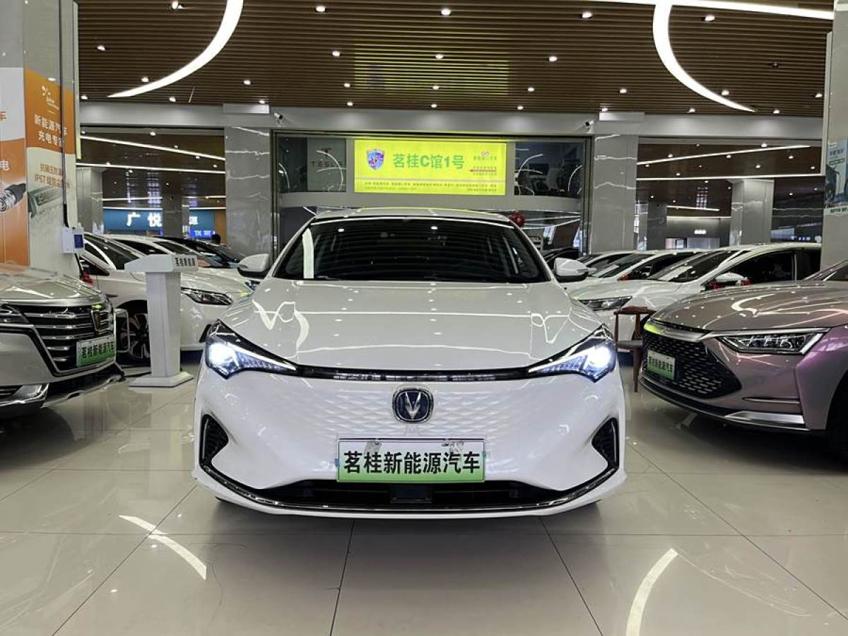 長安 逸動(dòng)新能源  2022款 EV460 智行網(wǎng)約版 磷酸鐵鋰圖片