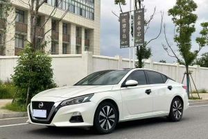 天籟 日產(chǎn) 2.0L XE 純享版