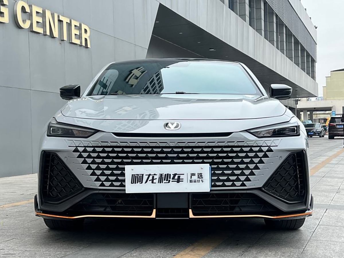 長(zhǎng)安 長(zhǎng)安UNI-V  2022款 2.0T 鋒速版圖片