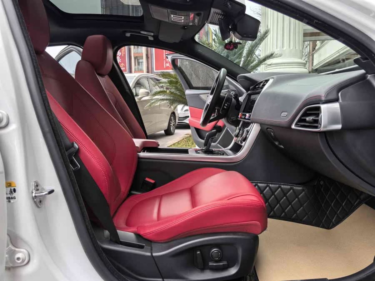 捷豹 XEL  2021款 2.0T 250PS R-DYNAMIC S進(jìn)取運(yùn)動(dòng)版圖片