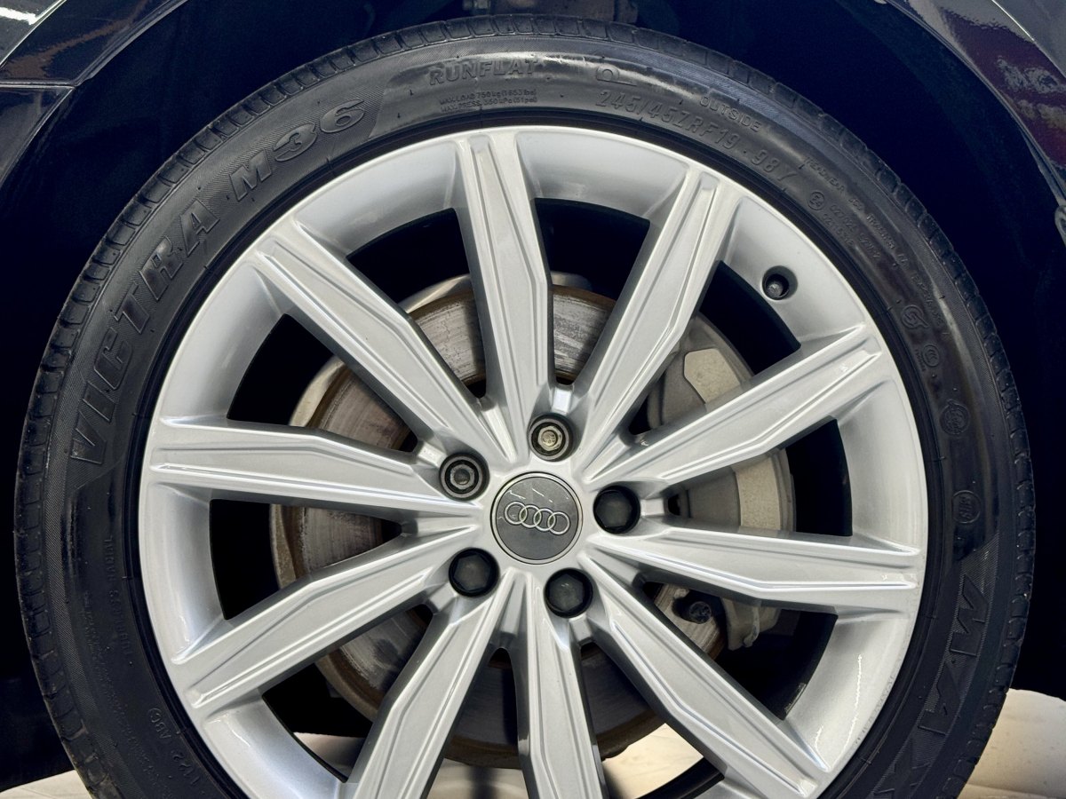 奧迪 奧迪A6L  2021款 45 TFSI 臻選動(dòng)感型圖片