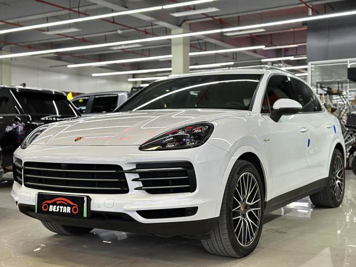 保時(shí)捷 Cayenne新能源  2022款 Cayenne E-Hybrid 2.0T 鉑金版圖片