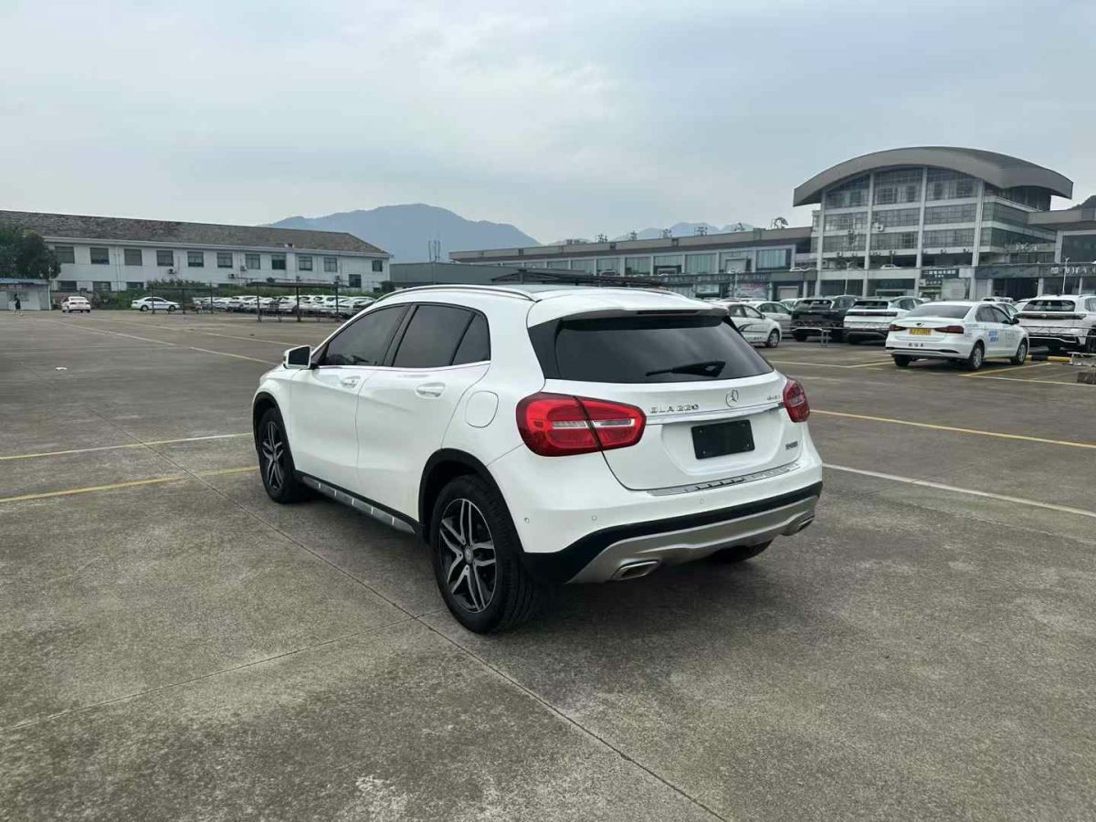 奔馳 奔馳GLA AMG  2016款 AMG GLA 45 4MATIC圖片