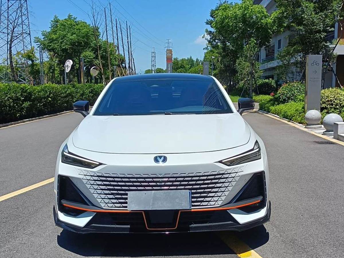 長(zhǎng)安 長(zhǎng)安UNI-V  2023款 1.5T 運(yùn)動(dòng)版圖片