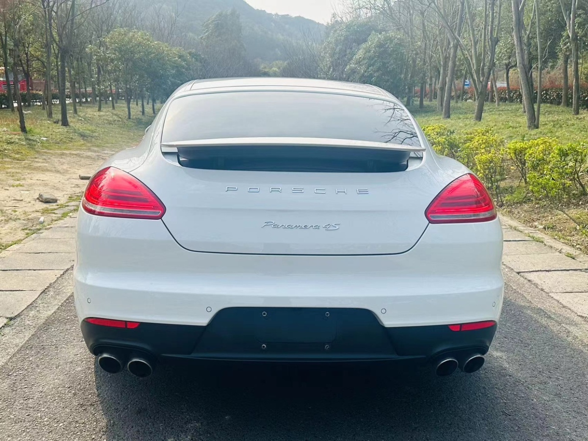 保時(shí)捷 Panamera  2014款 Panamera 4 Executive 3.0T圖片