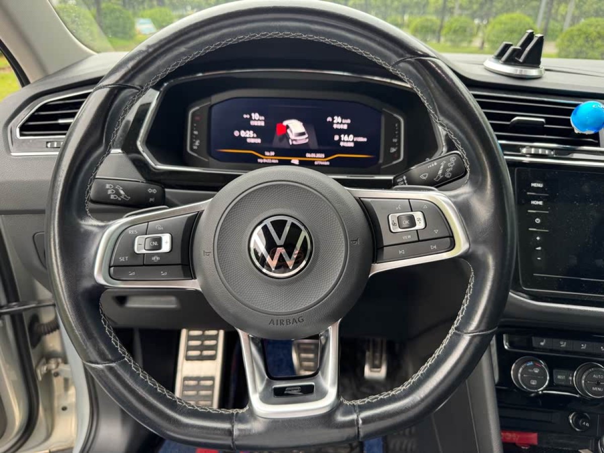 大眾 途觀L  2023款 改款 330TSI 自動(dòng)兩驅(qū)R-Line越享版圖片