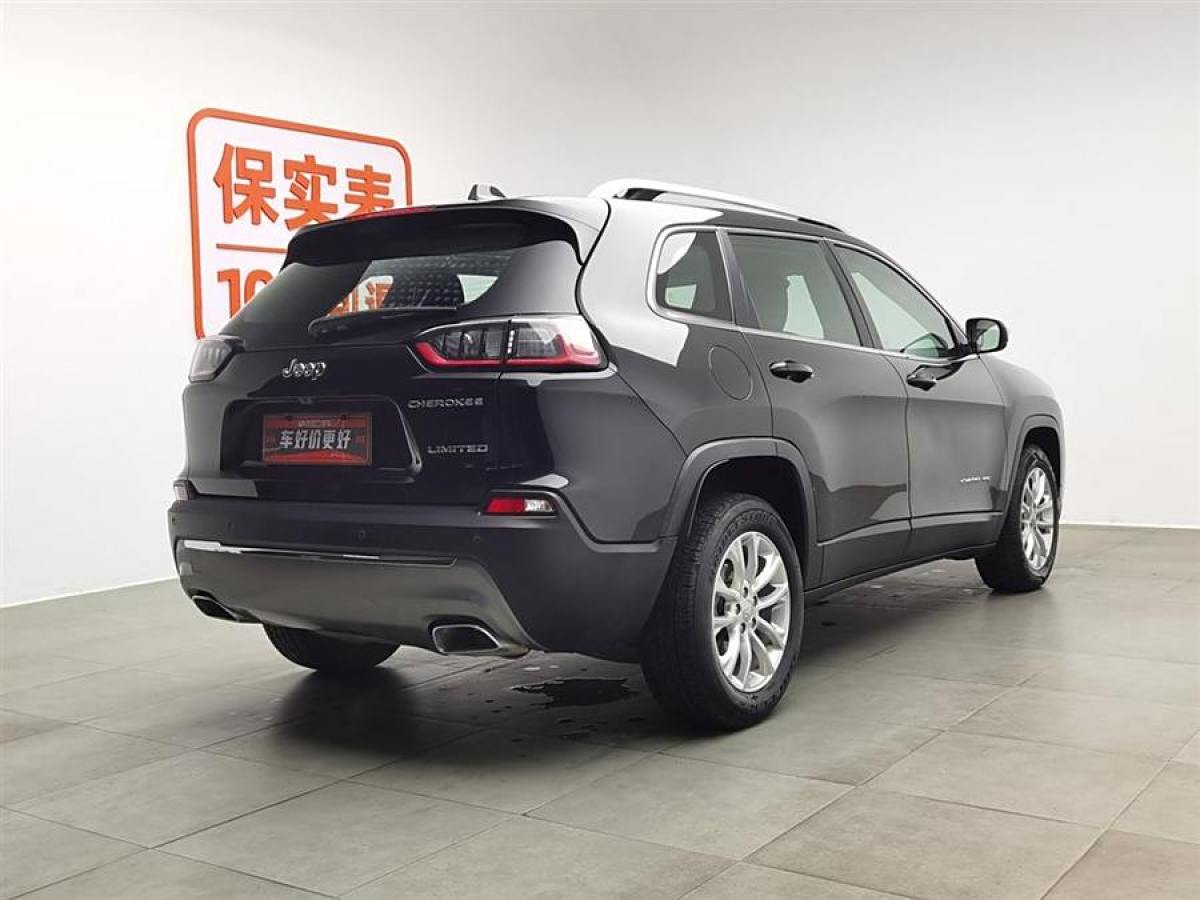 Jeep 自由光  2019款 2.0T 兩驅(qū)智享版 國VI圖片