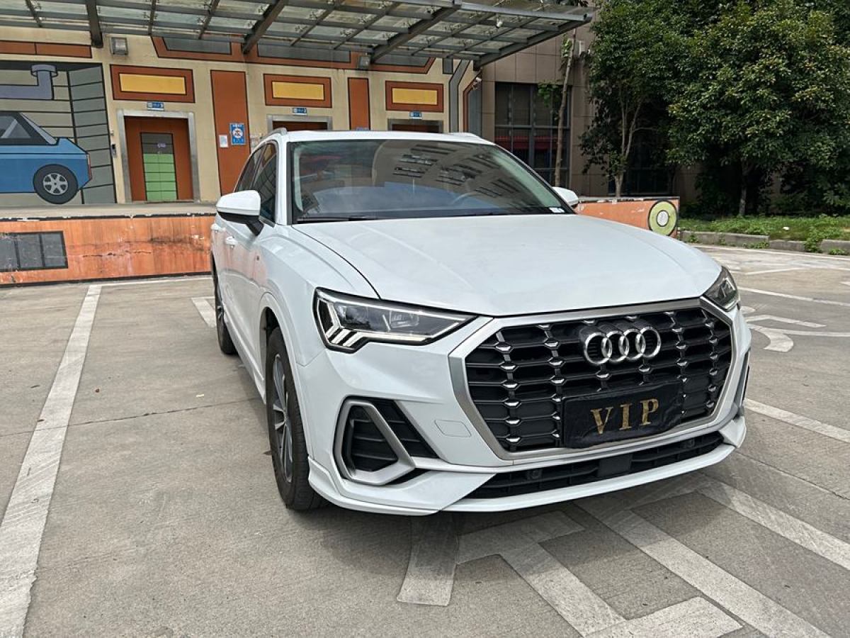 奧迪 奧迪Q3  2021款 35 TFSI 時(shí)尚動(dòng)感型圖片