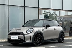 MINI MINI 改款 2.0T COOPER S 經(jīng)典派