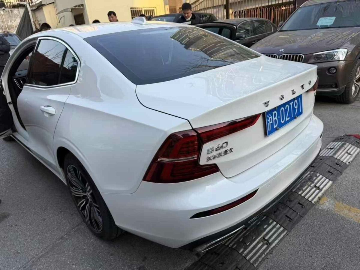 沃爾沃 S60L  2021款 T3 智行豪華版圖片