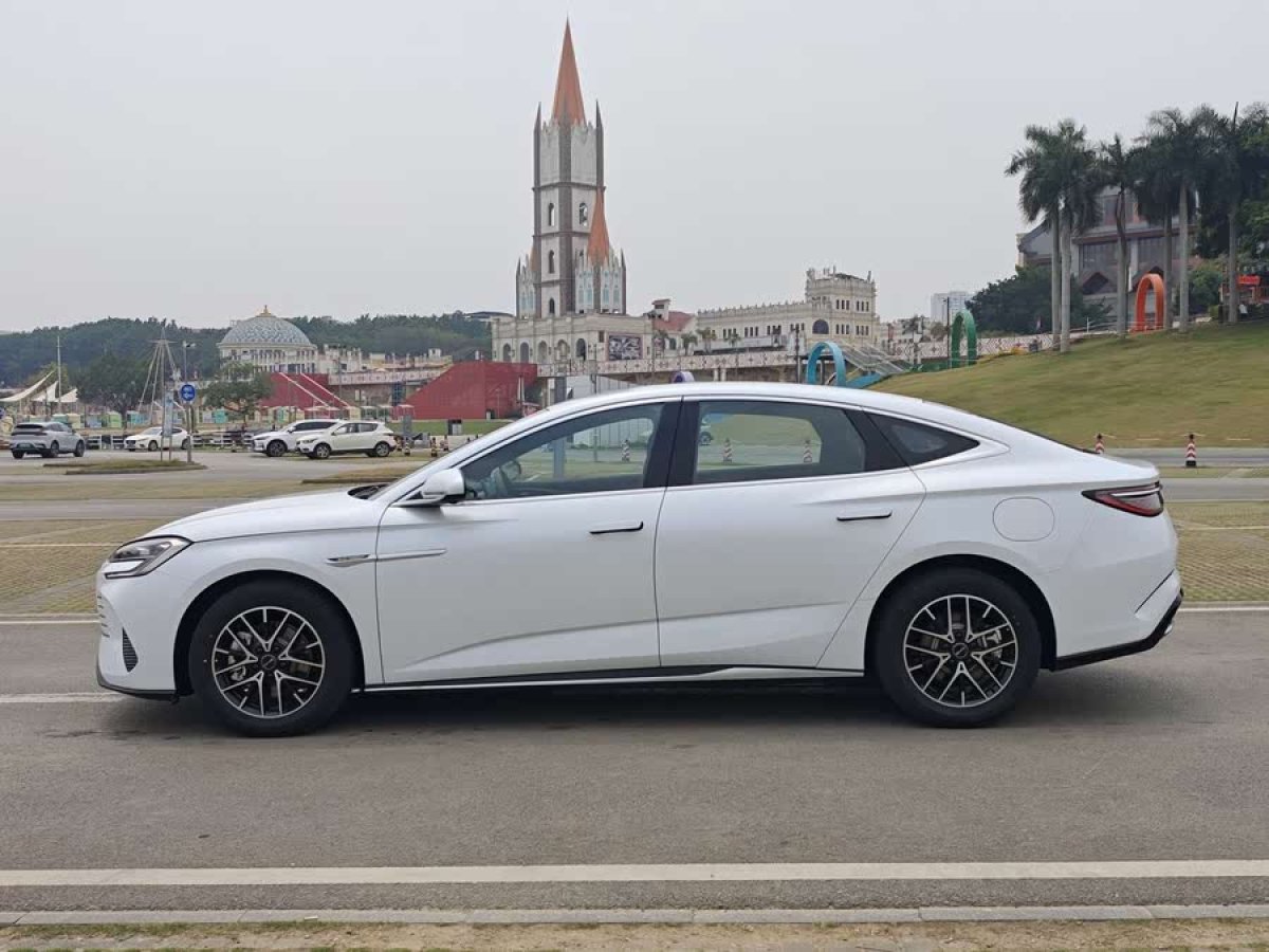 比亞迪 海豹  2024款 榮耀版 DM-i 1.5L 121km 精英型圖片