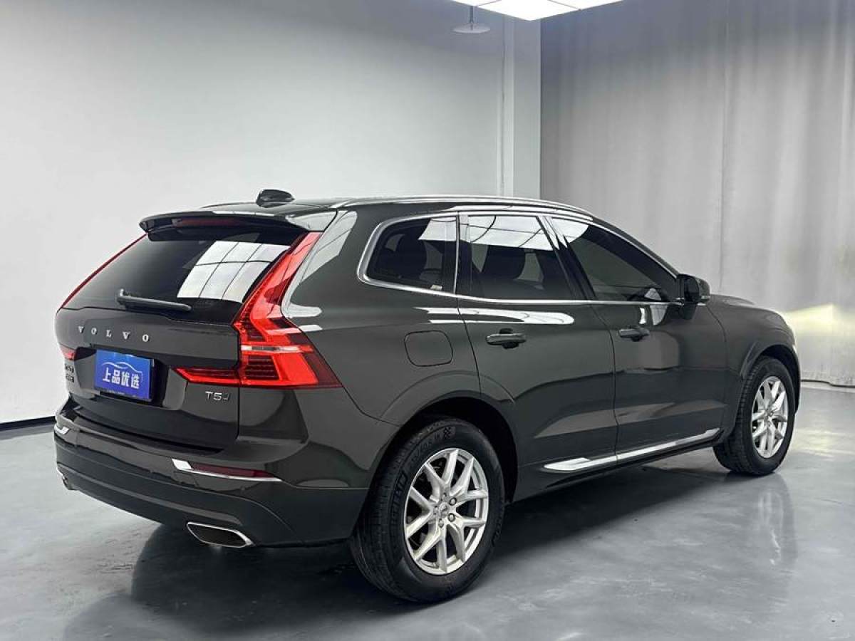 沃爾沃 XC60  2021款 T5 四驅(qū)智遠(yuǎn)豪華版圖片