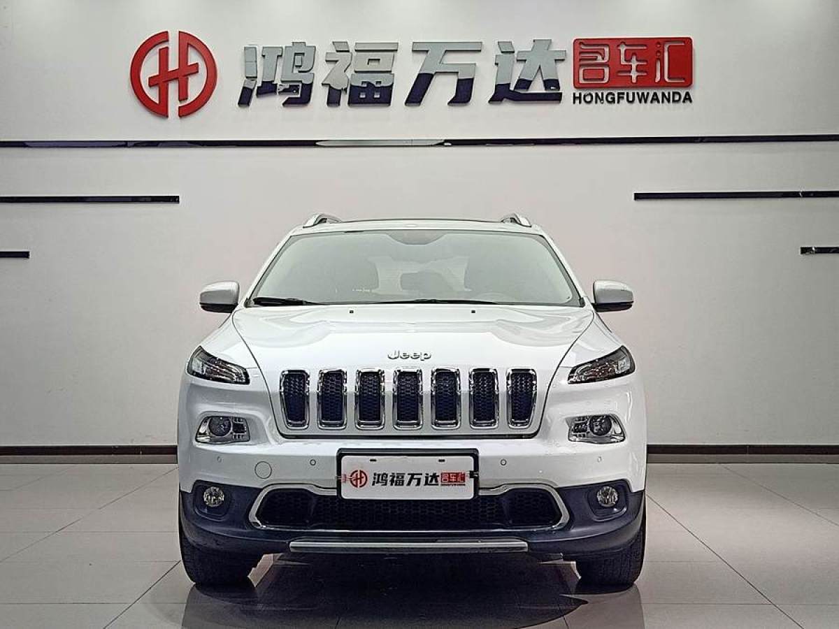 2017年5月Jeep 自由光  2016款 2.4L 專業(yè)版