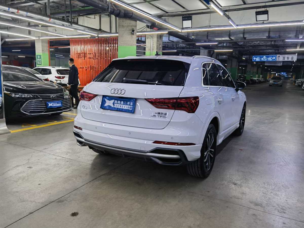 2021年8月奧迪 奧迪Q3  2024款 35 TFSI 進(jìn)取動(dòng)感型