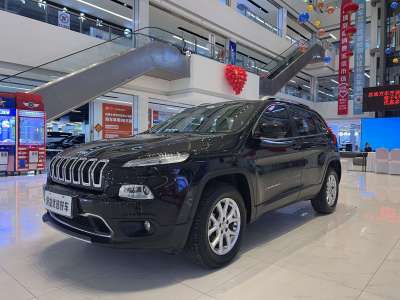 2016年2月 Jeep 自由光 2.4L 專業(yè)智能版圖片