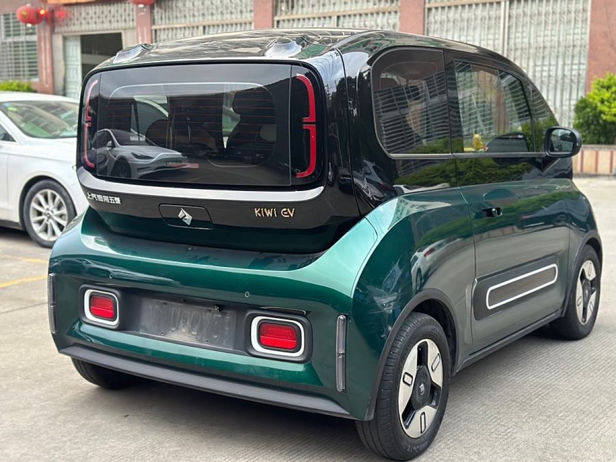 寶駿 寶駿KiWi EV  2022款 設(shè)計師輕享版 三元鋰圖片