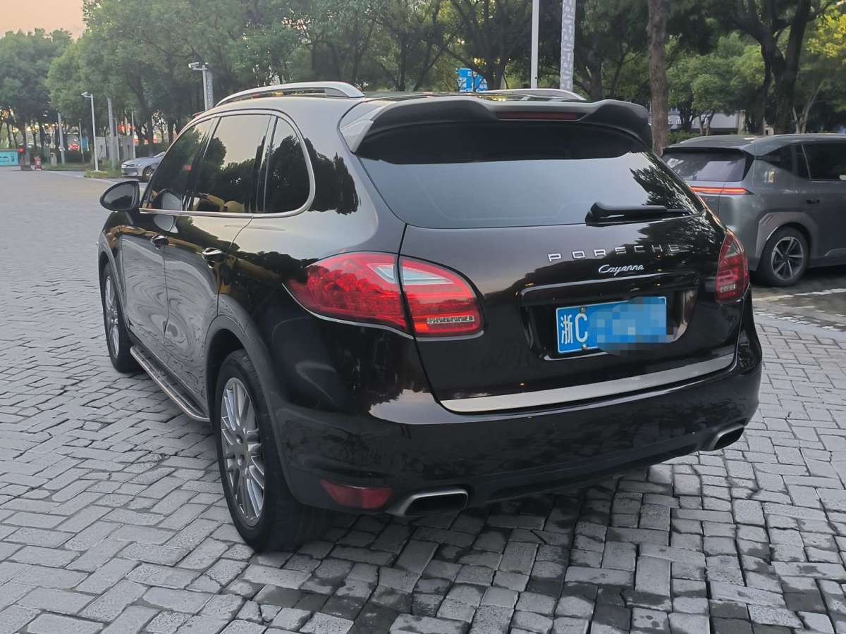 保時(shí)捷 Cayenne  2014款 Cayenne Platinum Edition 3.0T圖片