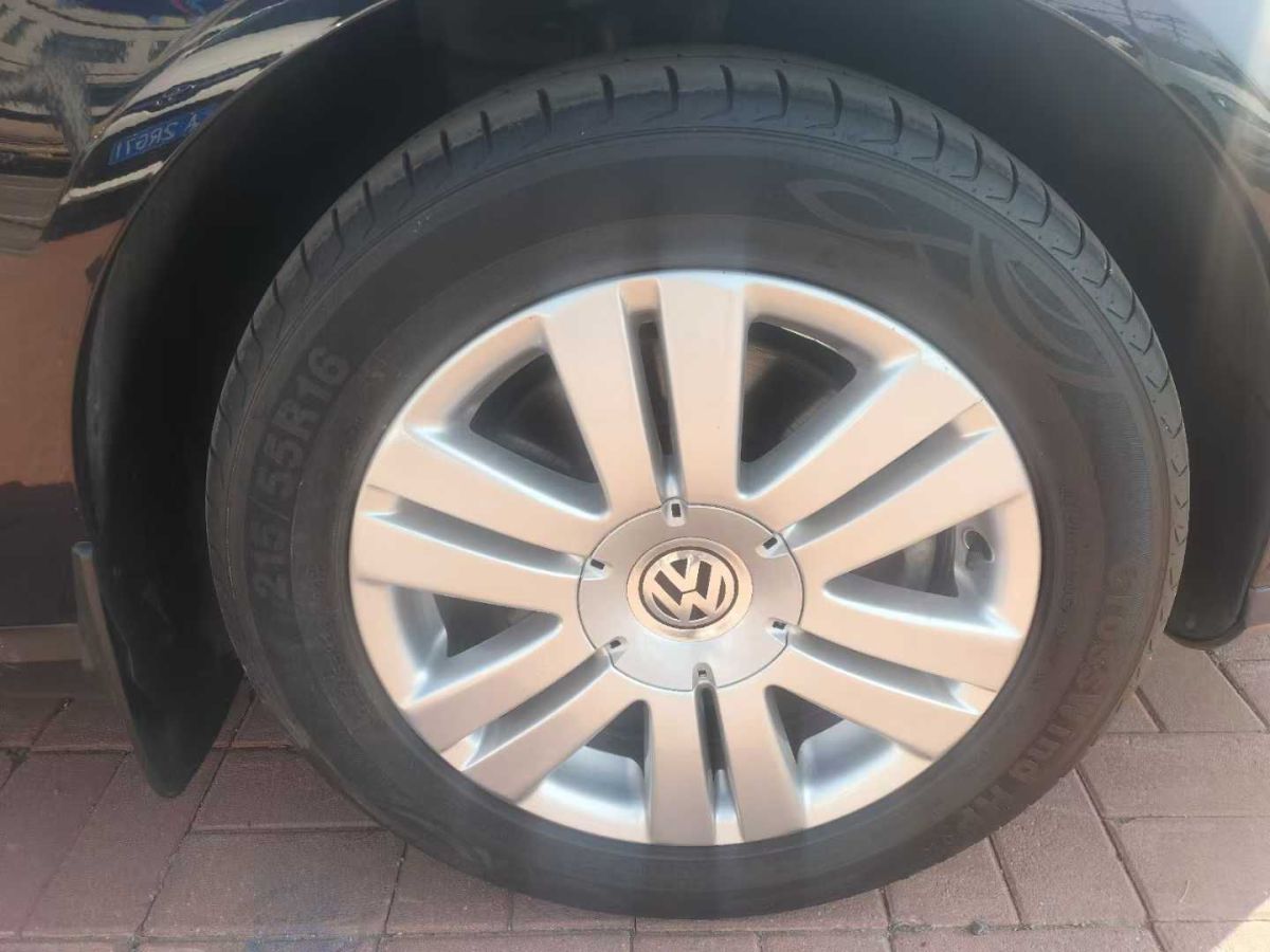 大眾 邁騰  2011款 1.4TSI DSG標(biāo)準(zhǔn)型圖片