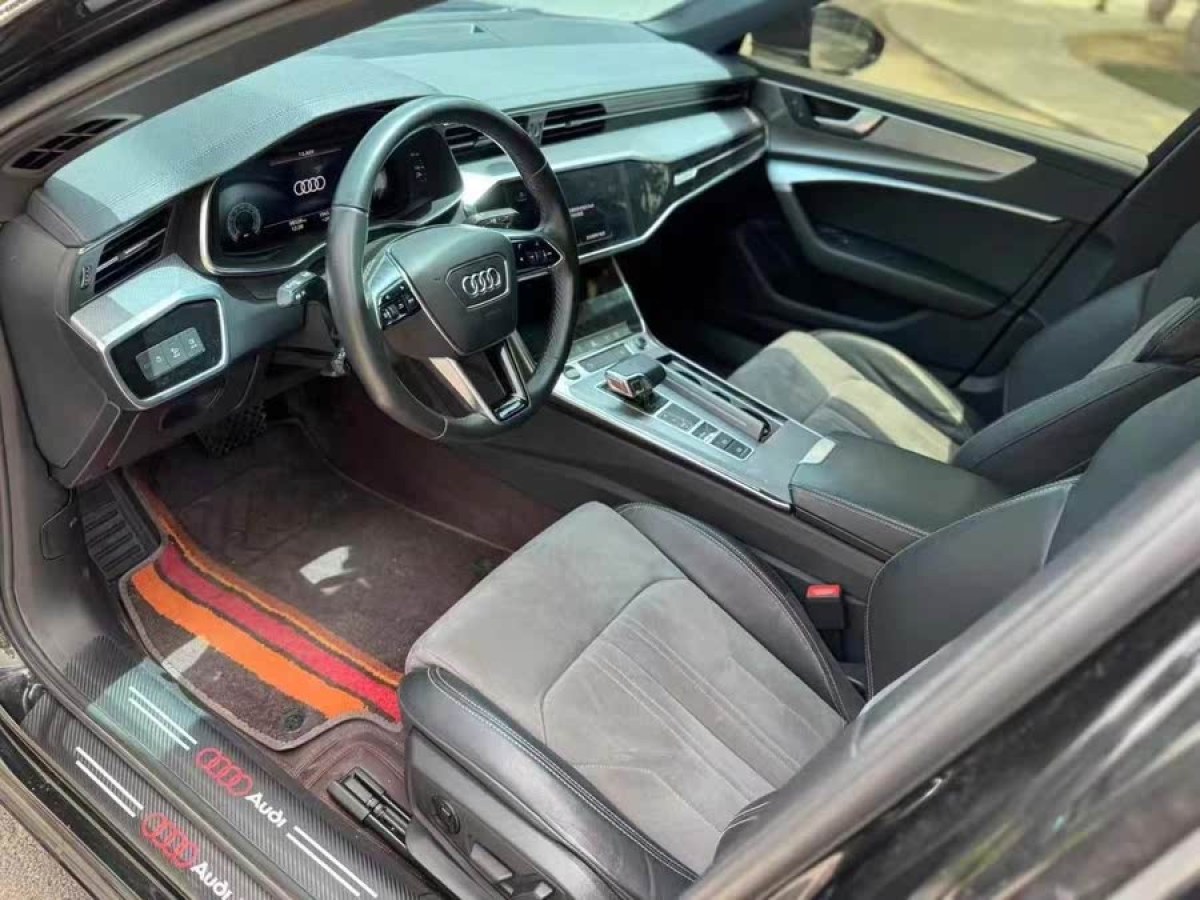 奧迪 奧迪A6L  2022款 45 TFSI quattro 臻選動感型圖片