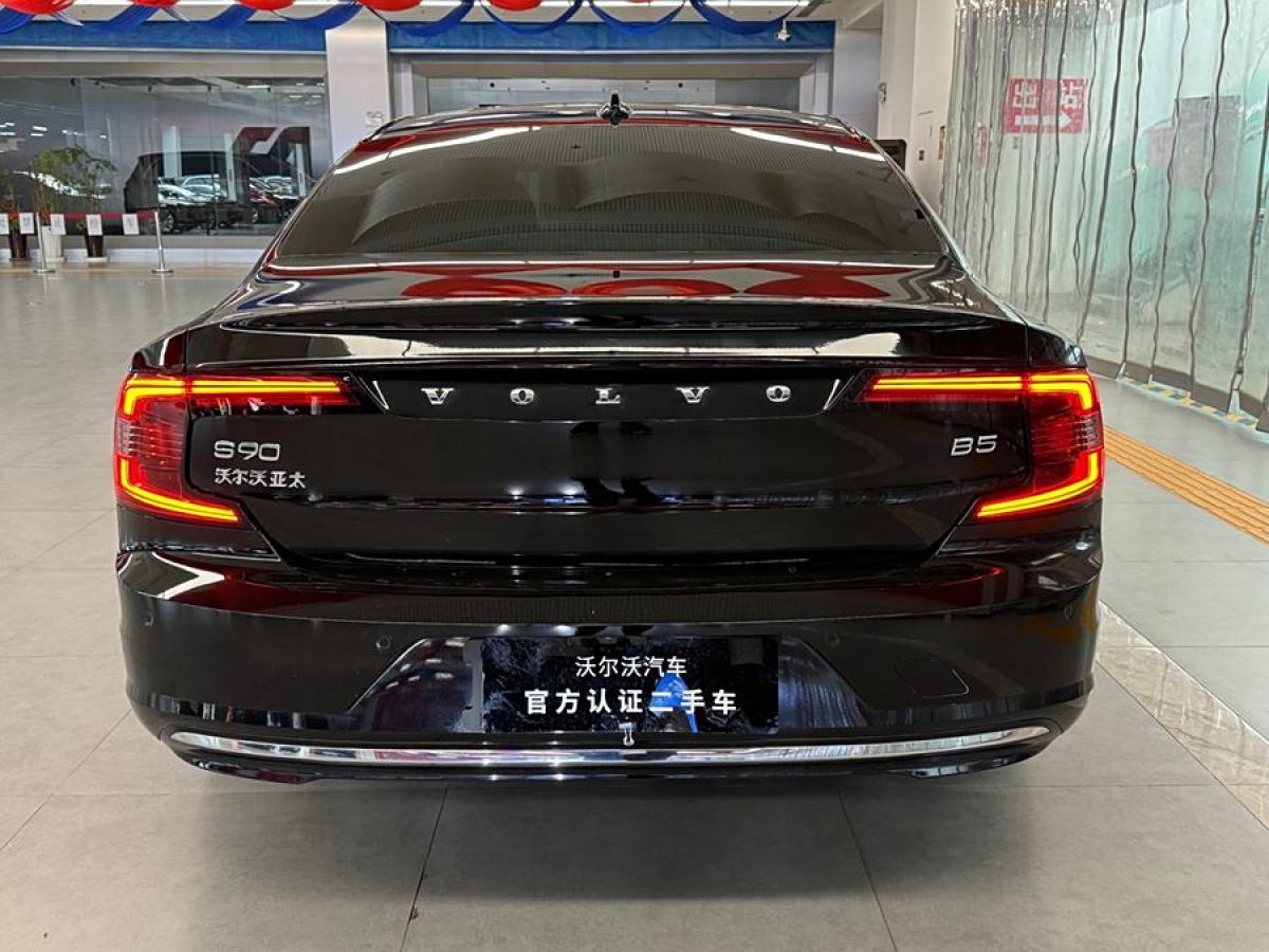 2024年5月沃爾沃 S90  2024款 B5 智雅豪華版