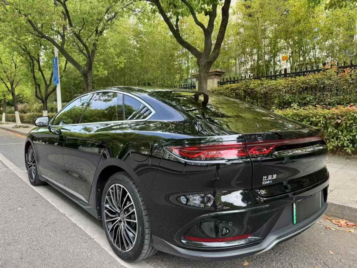 比亞迪 漢  2022款 EV 創(chuàng)世版 715KM前驅(qū)尊榮型圖片