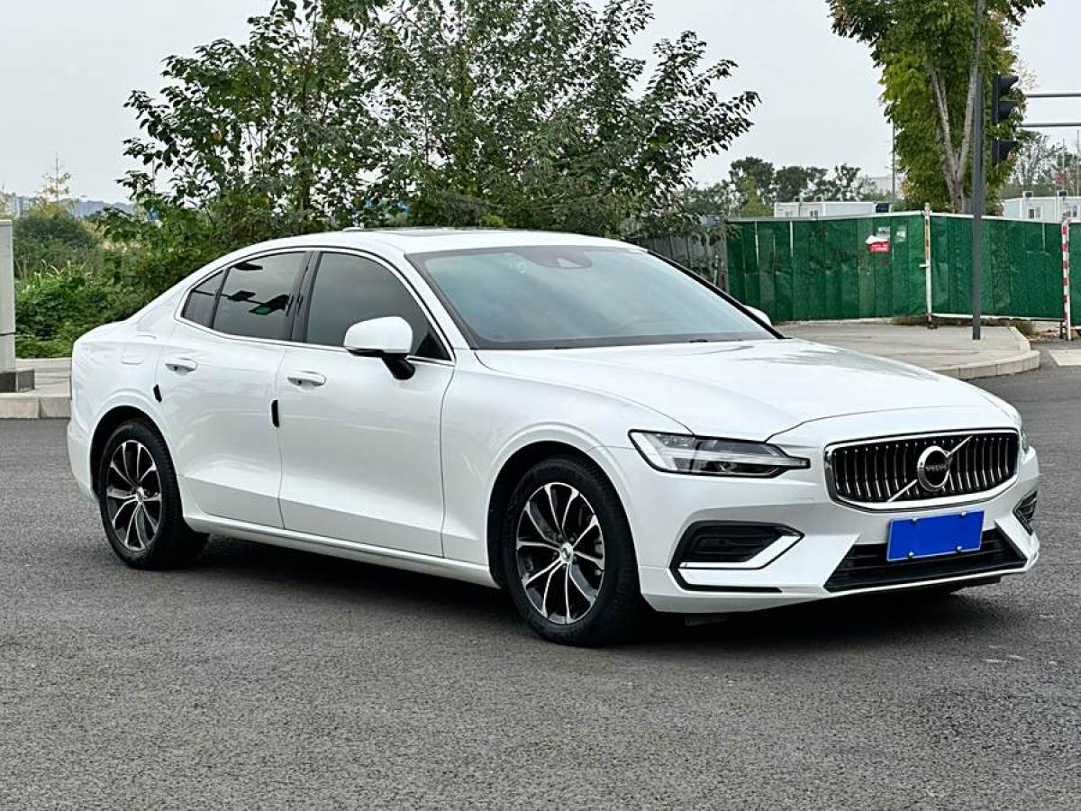 2021年6月沃爾沃 S60L  2021款 T4 智遠(yuǎn)豪華版