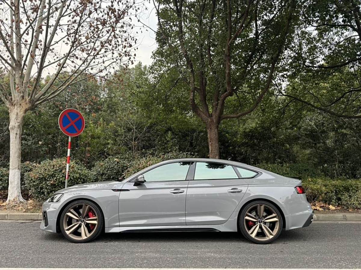 奧迪 奧迪RS 5  2021款 RS5 Sportback 暗金版圖片