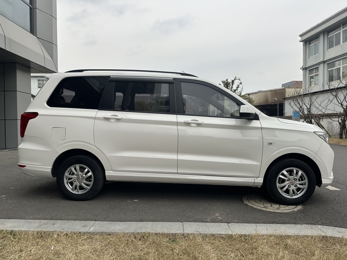 五菱 五菱宏光  2019款 1.5L S舒適型國VI LAR圖片