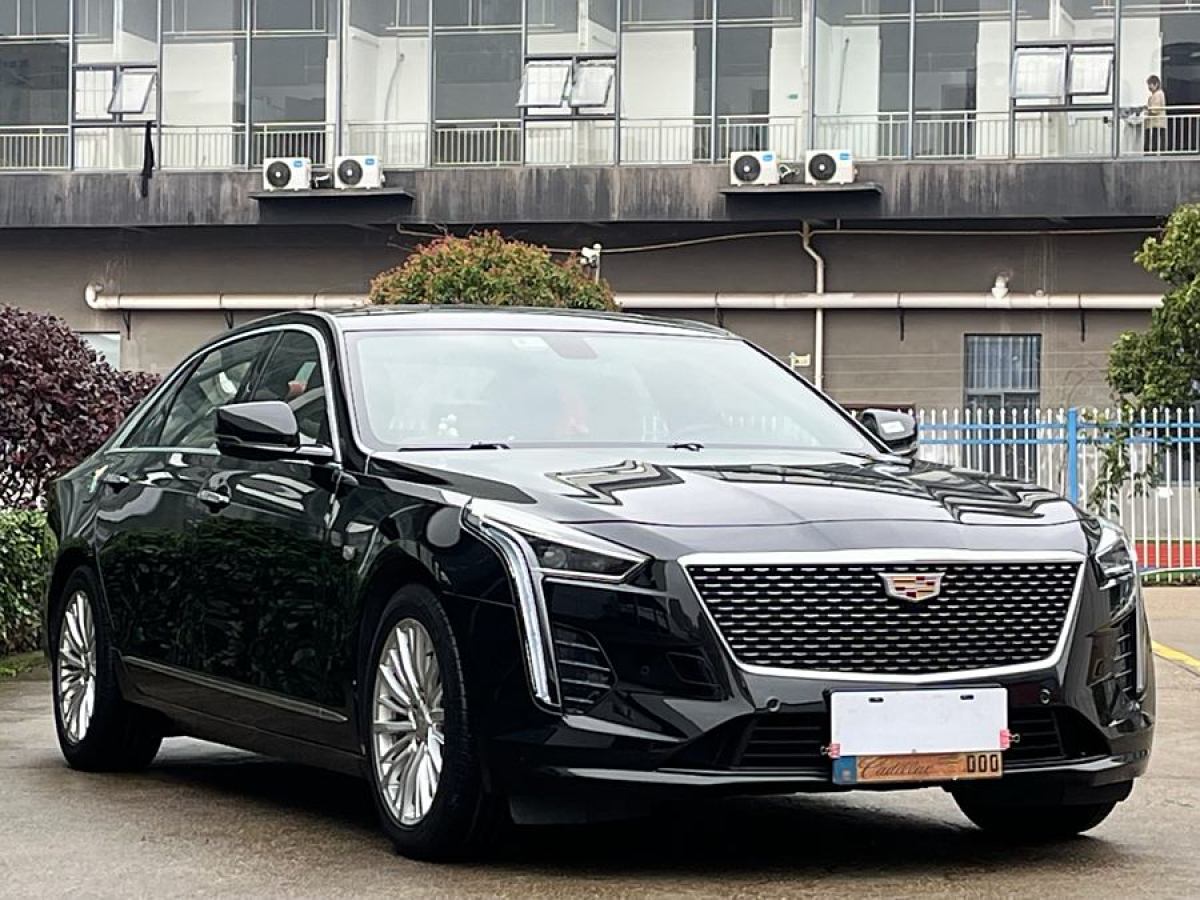 凱迪拉克 CT6  2019款 28T 時(shí)尚型圖片