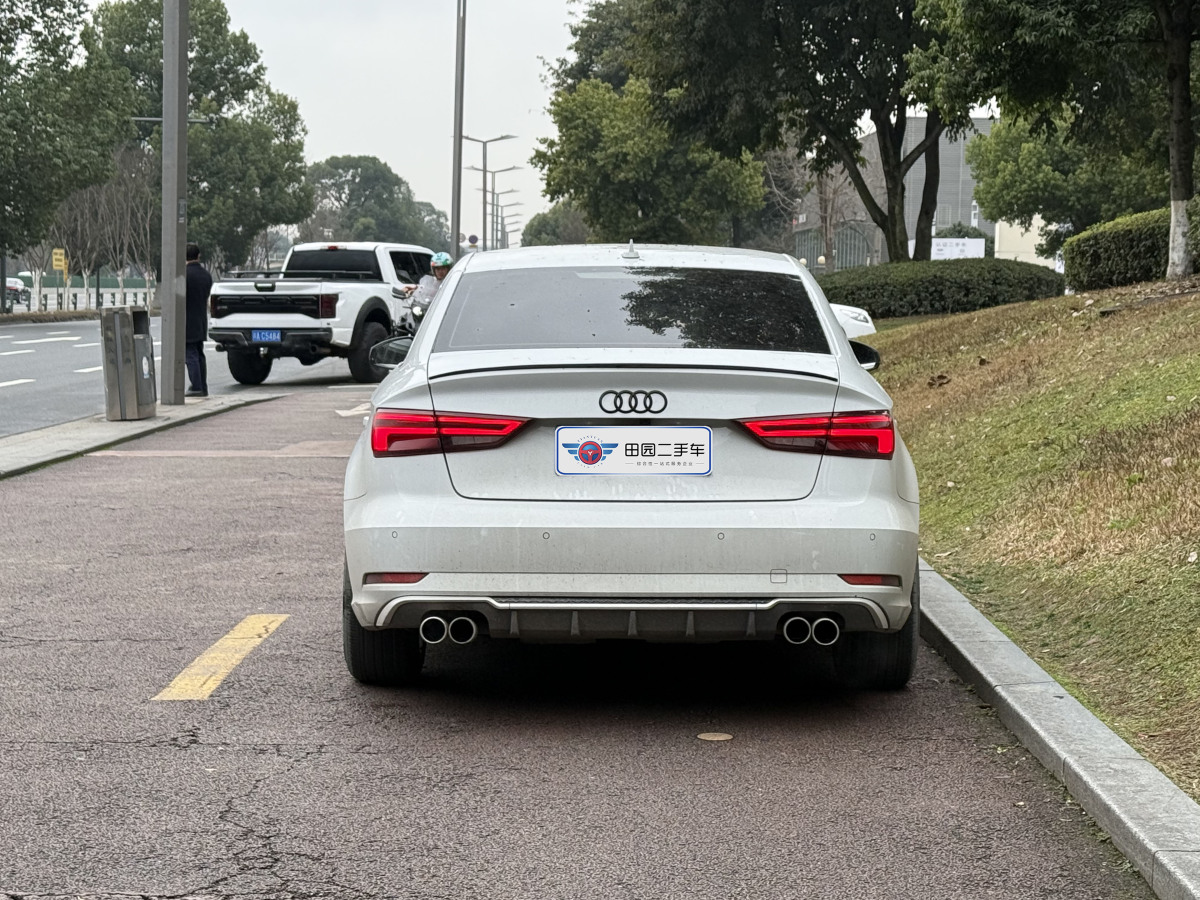 奧迪 奧迪A3  2018款 30周年年型 Limousine 35 TFSI 進(jìn)取型圖片