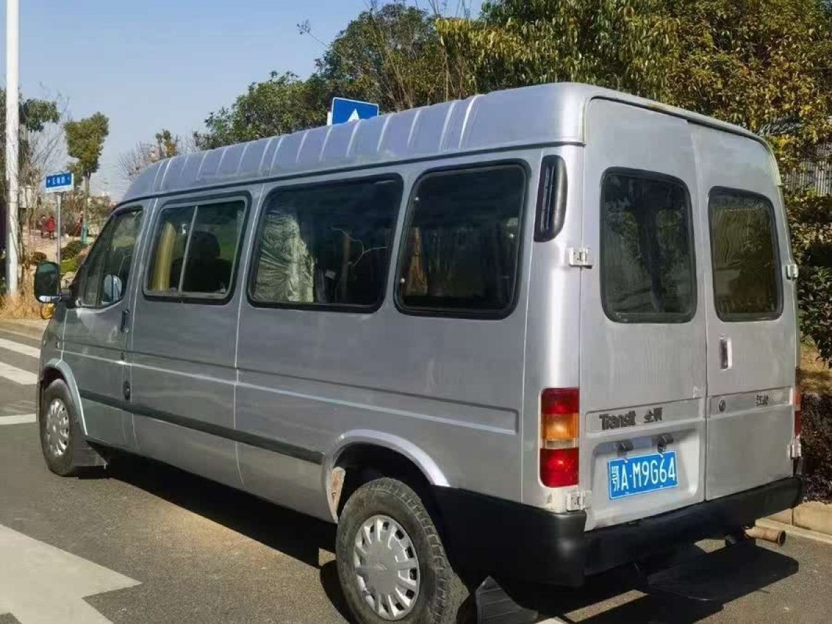 福特 經(jīng)典全順  2013款 2.8T柴油冰白物流車長軸中頂JX493ZLQ4圖片