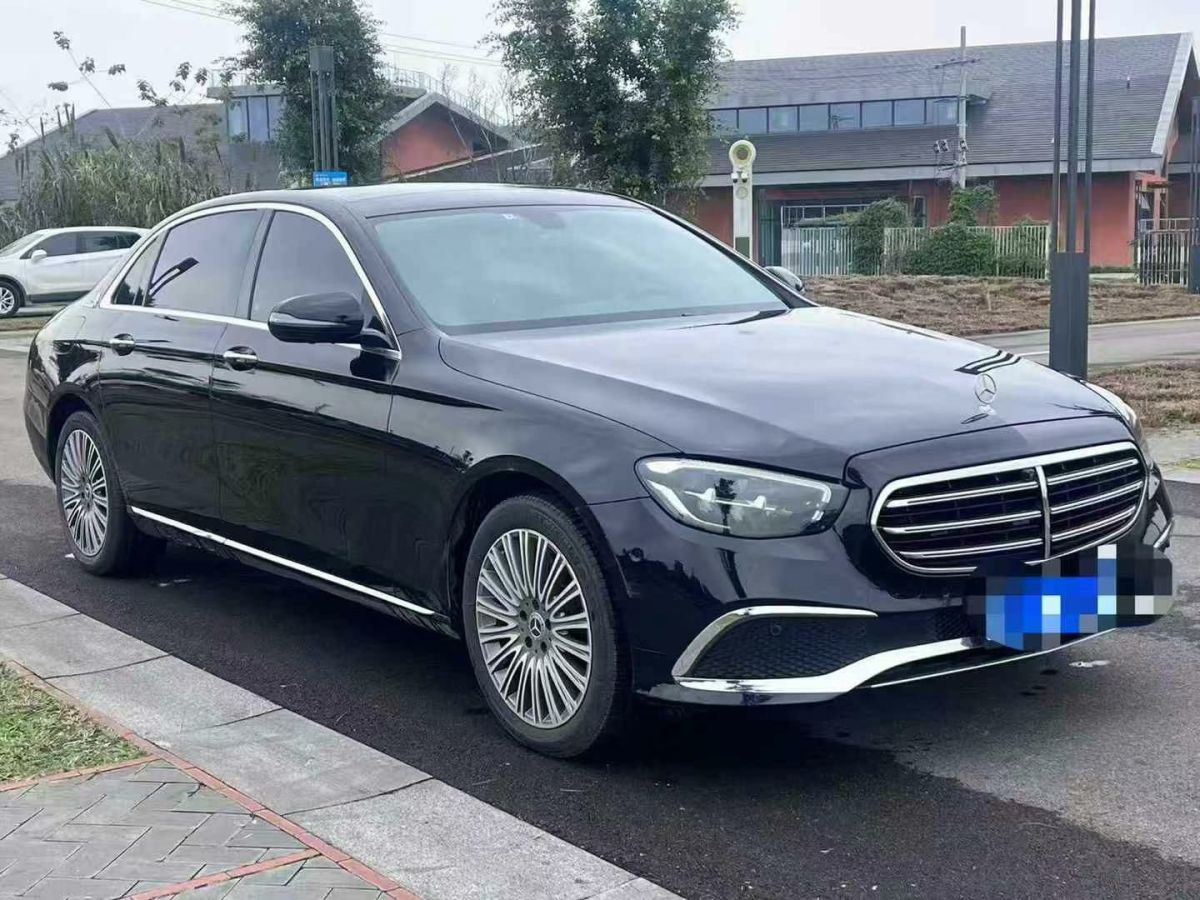 奔馳 奔馳E級(jí)  2023款 E 300 L 豪華型圖片