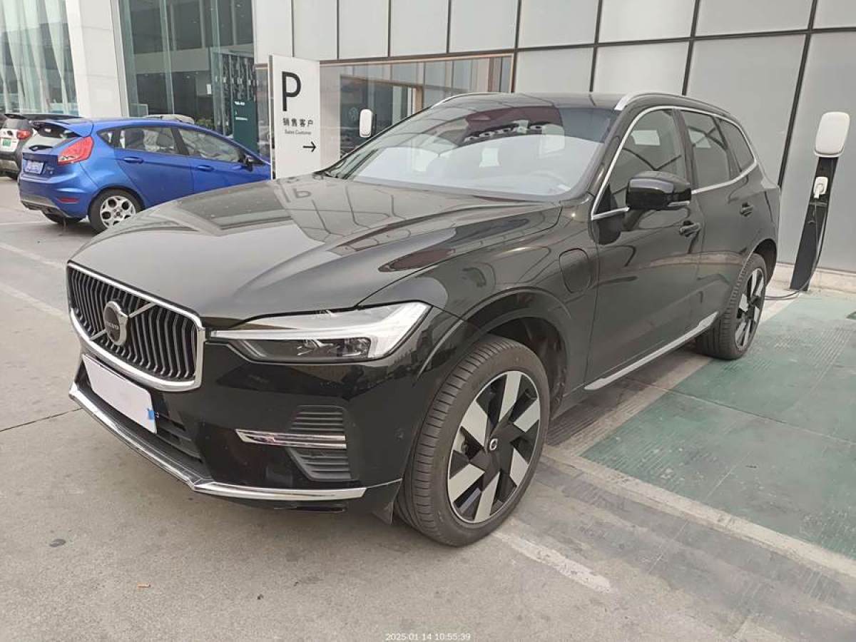 2024年2月沃爾沃 XC60新能源  2024款 T8 插電混動(dòng) 長續(xù)航四驅(qū)智雅豪華版