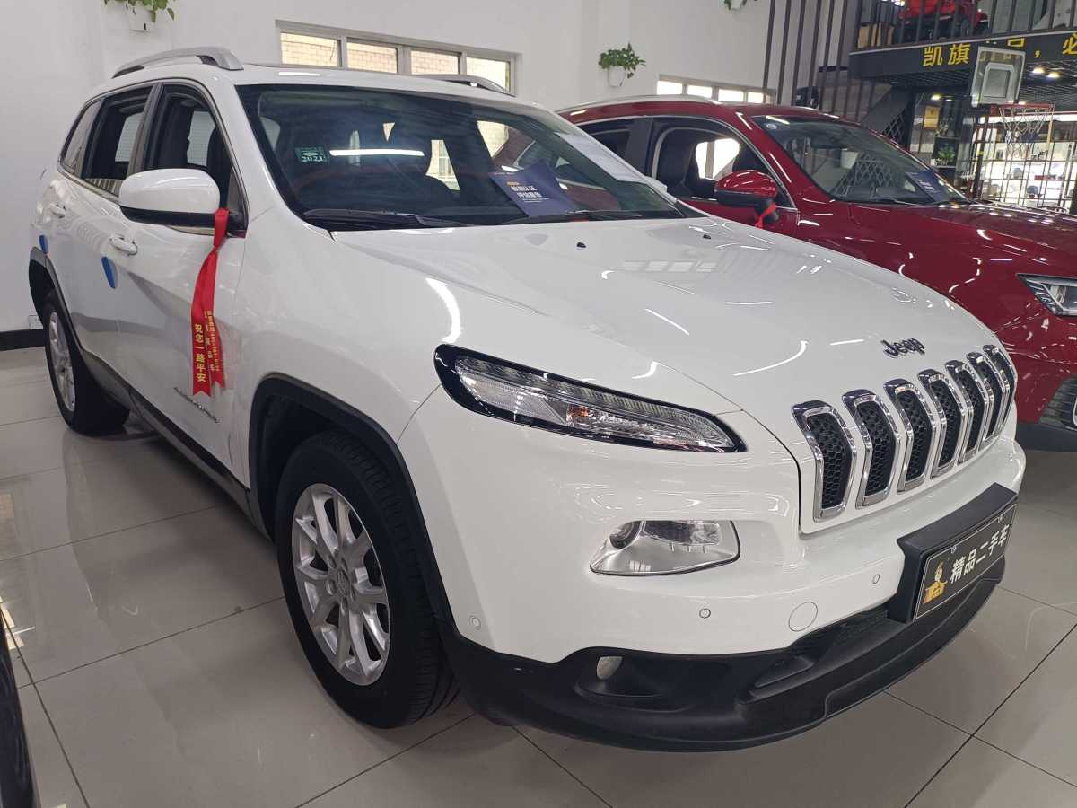 Jeep 自由光  2016款 2.4L 領(lǐng)先版圖片