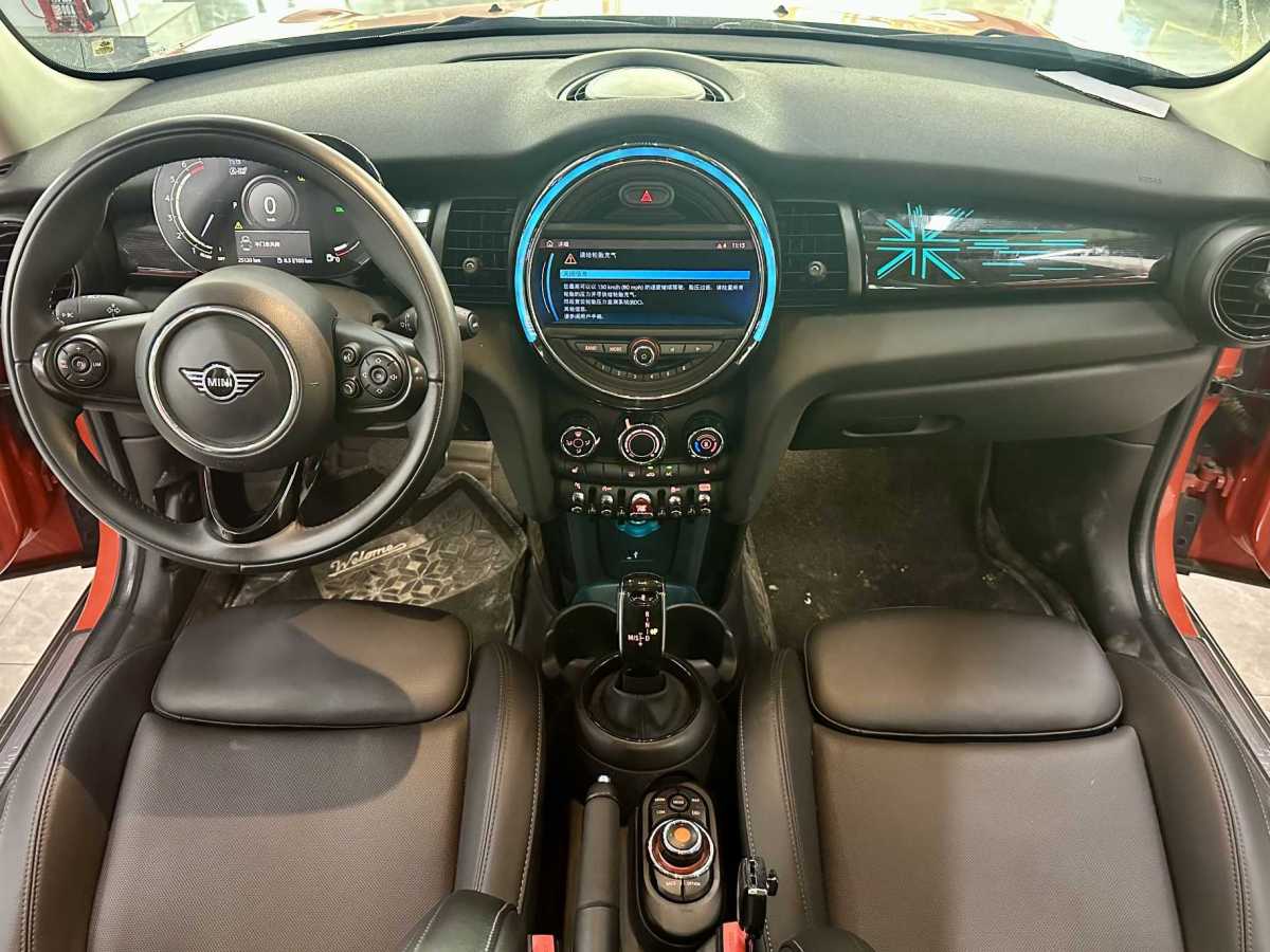 2020年12月MINI MINI  2020款 1.5T COOPER 經(jīng)典派 五門版