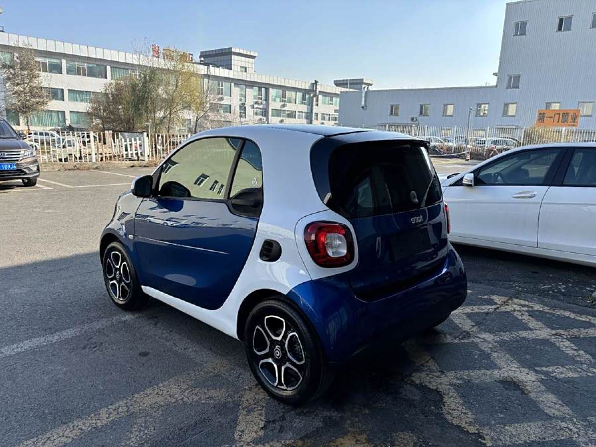 smart fortwo  2017款 1.0L 52千瓦新聲特別版圖片