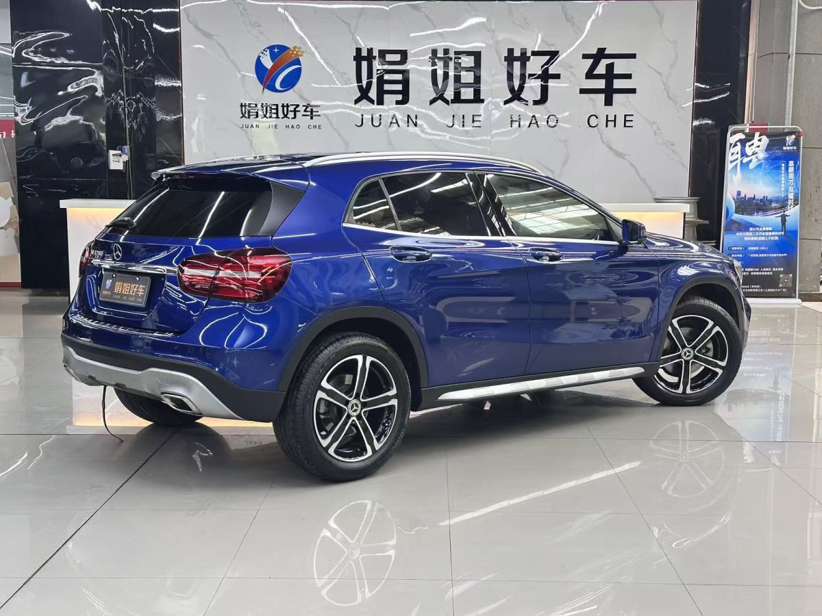 奔馳 奔馳GLA  2018款 GLA 200 動感型圖片