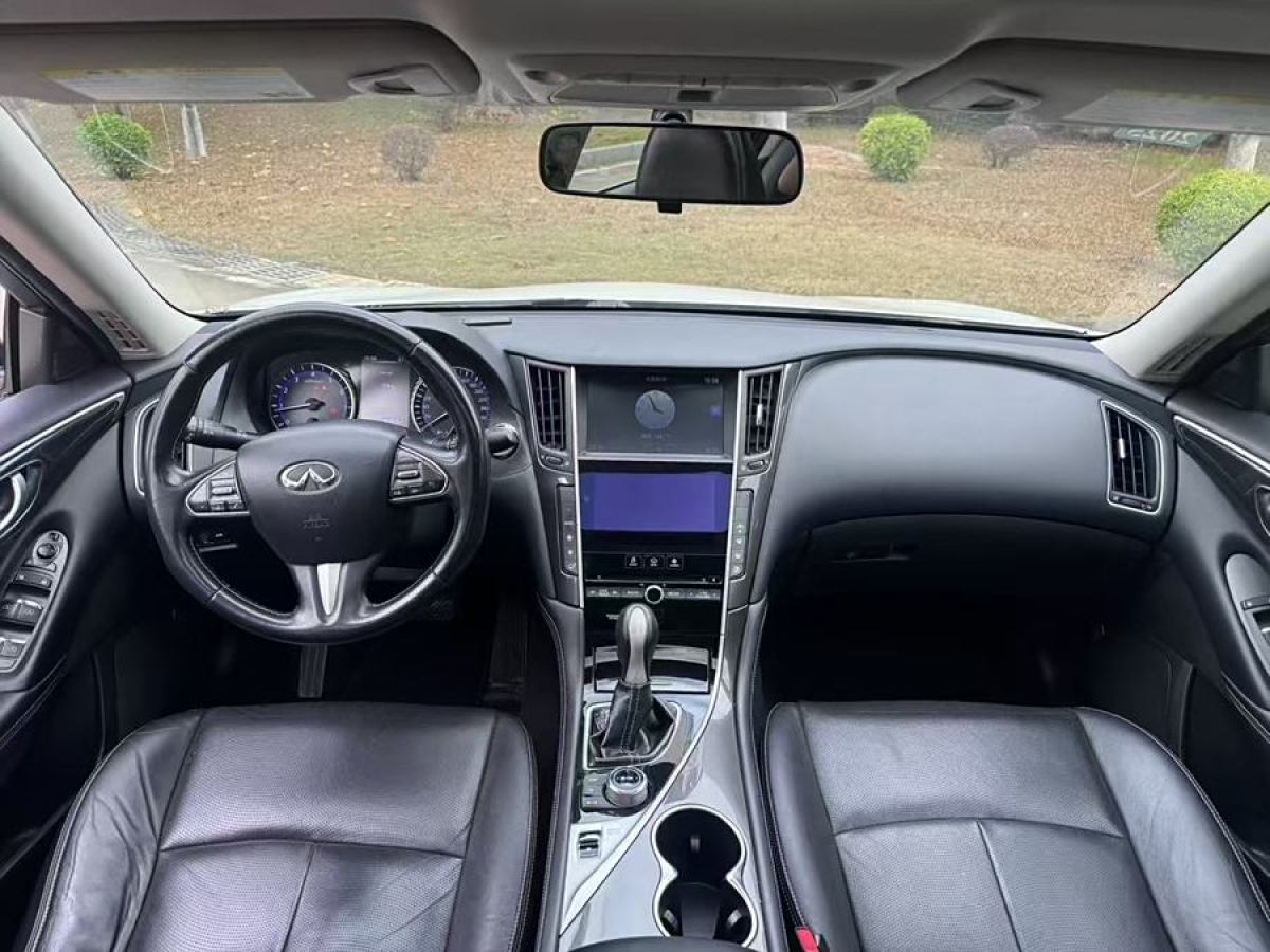 英菲尼迪 Q50  2014款 2.0T 舒適版圖片