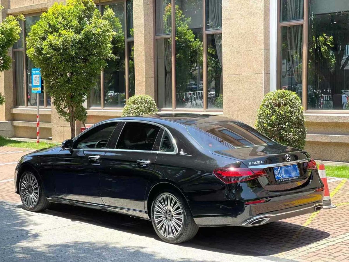 奔馳 奔馳E級(jí)  2022款 E 300 L 豪華型圖片