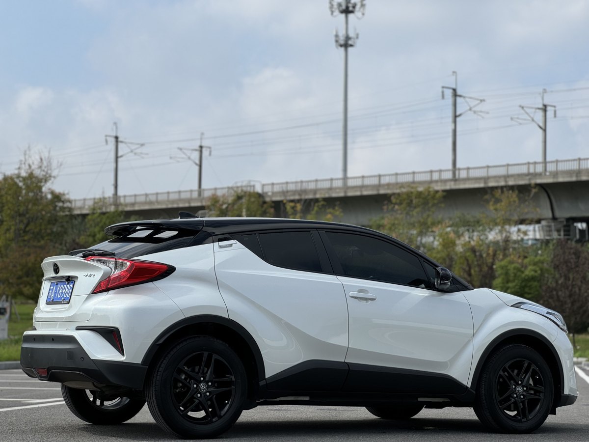 2022年1月豐田 C-HR  2021款 2.0L 舒適版