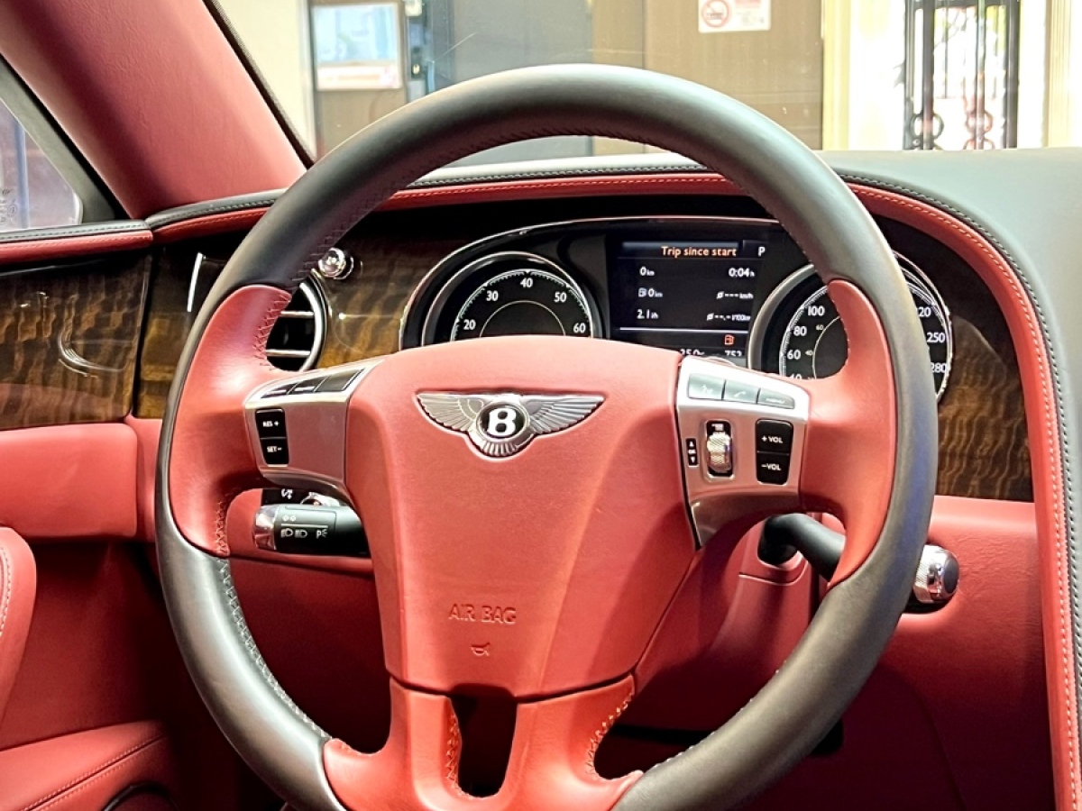 賓利 飛馳  2016款 4.0T V8 標(biāo)準(zhǔn)版圖片
