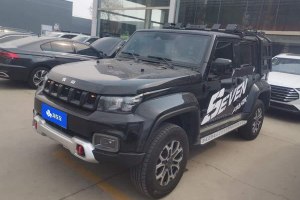 BJ40 北京 2.0T 自動四驅(qū)城市獵人版?zhèn)b客型