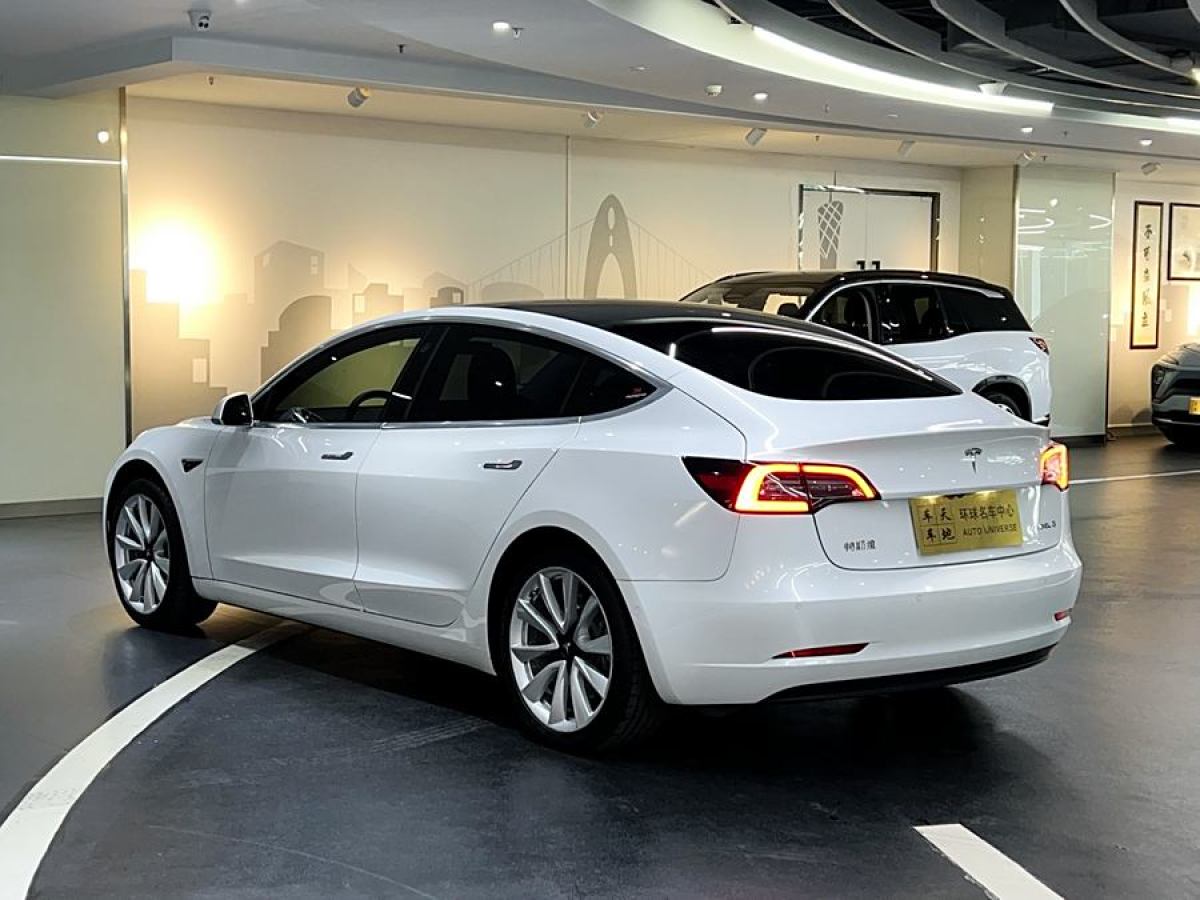 特斯拉 Model 3  2019款 標準續(xù)航后驅升級版圖片