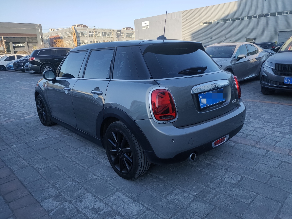 MINI MINI  2020款 1.5T COOPER 藝術(shù)家 五門版圖片