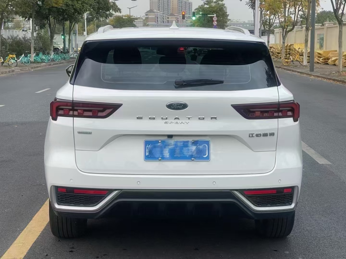 福特 領(lǐng)睿  2022款 EcoBoost 170 精領(lǐng)型圖片