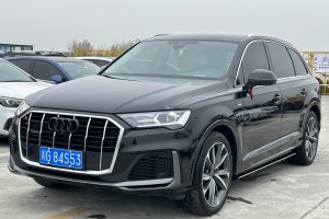 奥迪Q7 奥迪 55 TFSI quattro S line运动型