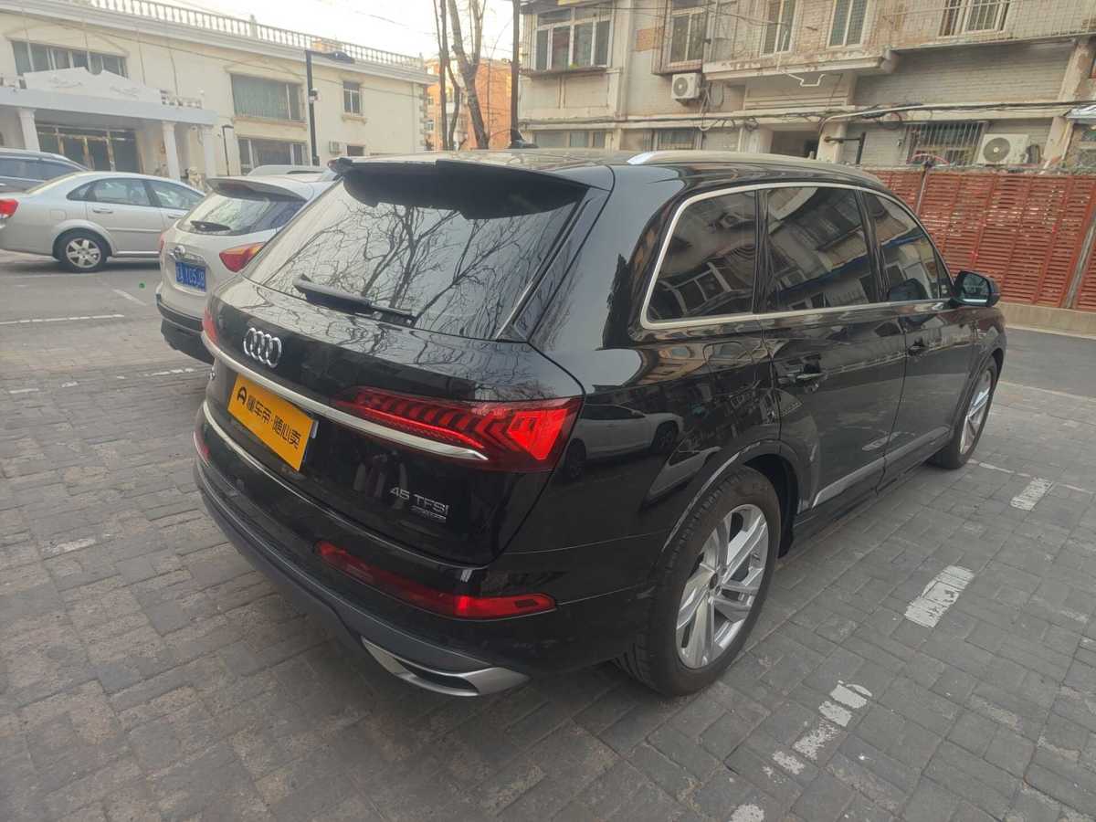 奧迪 奧迪Q7  2023款 45 TFSI quattro S line運(yùn)動(dòng)型圖片