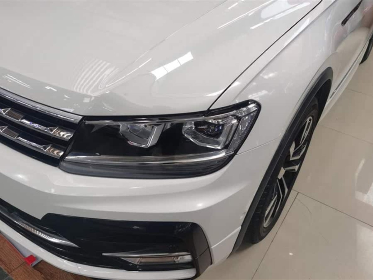 大眾 途觀L  2023款 改款 330TSI 自動兩驅(qū)R-Line越享版圖片