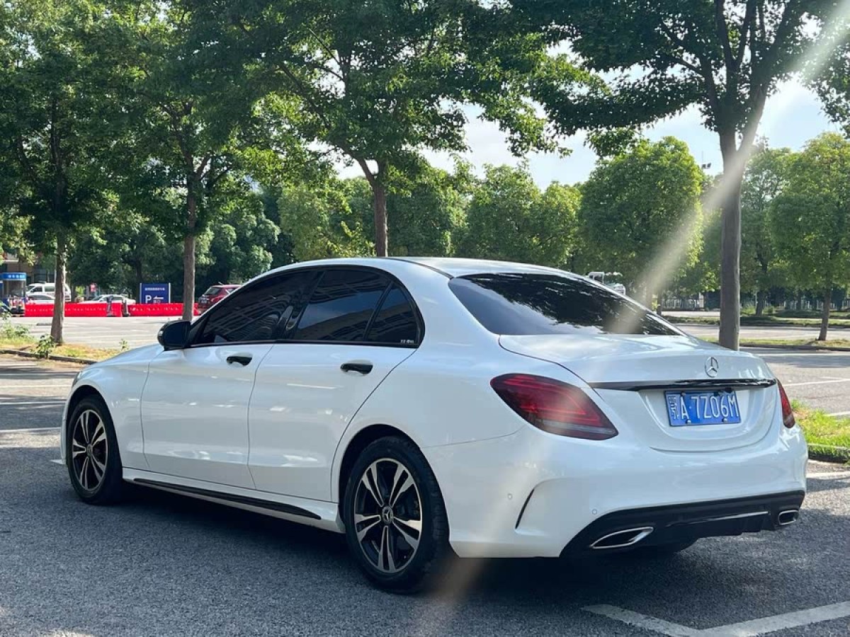 奔馳 奔馳C級(jí)  2019款 改款 C 260 L 運(yùn)動(dòng)版圖片
